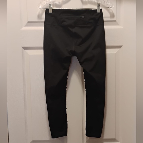 Bundle of (8) Athleta Leggings Size XS Cropped and Full Length - Picture 7 of 16